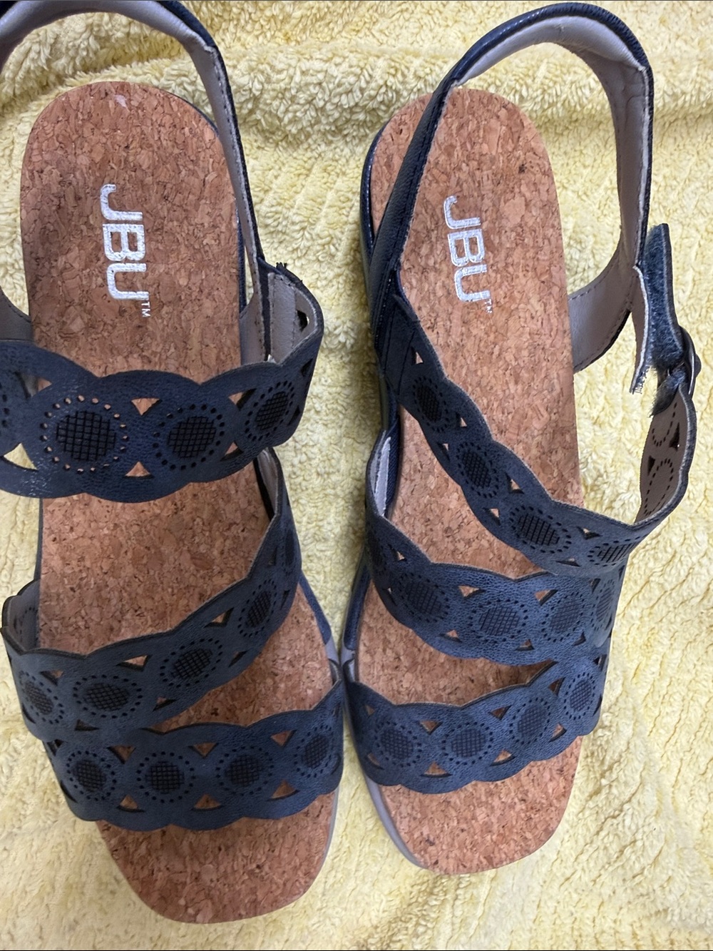 Jambu sandals